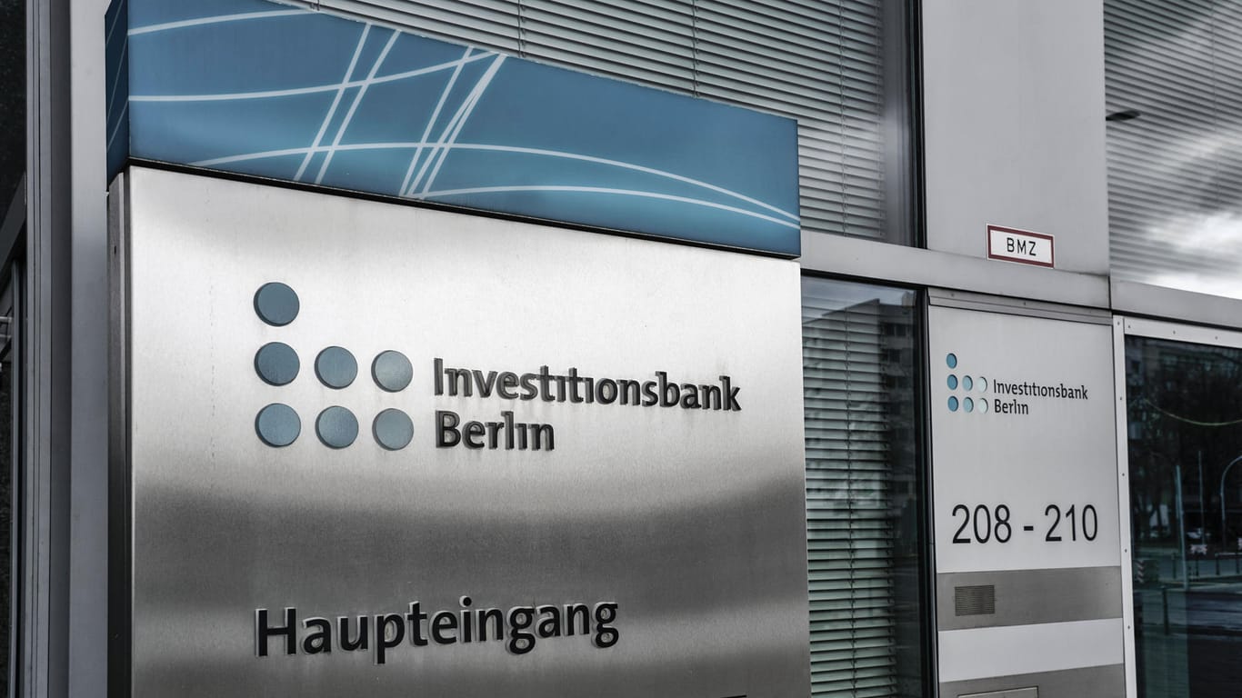 Eingang zur Investitionsbank Berlin: Von dort wurden Corona-Soforthilfen ausgezahlt, die ein 30-Jähriger unerlaubterweise kassiert haben soll.