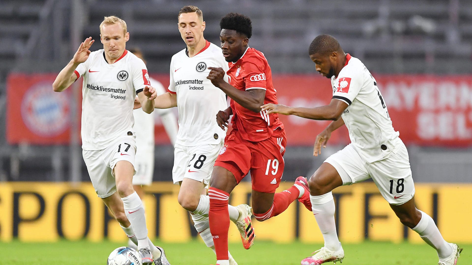 #blacklivesmatter: Eintracht Frankfurt setzt mit einem Sondertrikot ein starkes Zeichen gegen Rassismus.