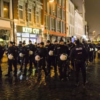 Polizeieinsatz beim G20-Gipfel in Hamburg 2017: Der Fall George Floyd in den USA hat auch in Deutschland eine Debatte über Polizeigewalt entfacht.