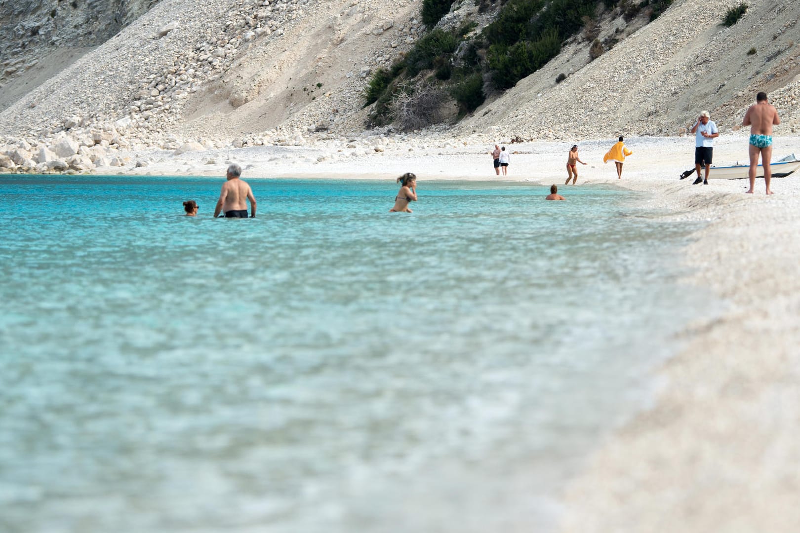 Badeurlaub: In einigen Regionen spielen die Wassertemperaturen schon mit.