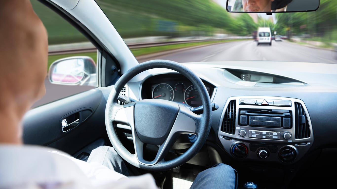 Autonom fahren: Unsere Erwartungen an das intelligente Auto sind zu hoch, sagen Forscher.