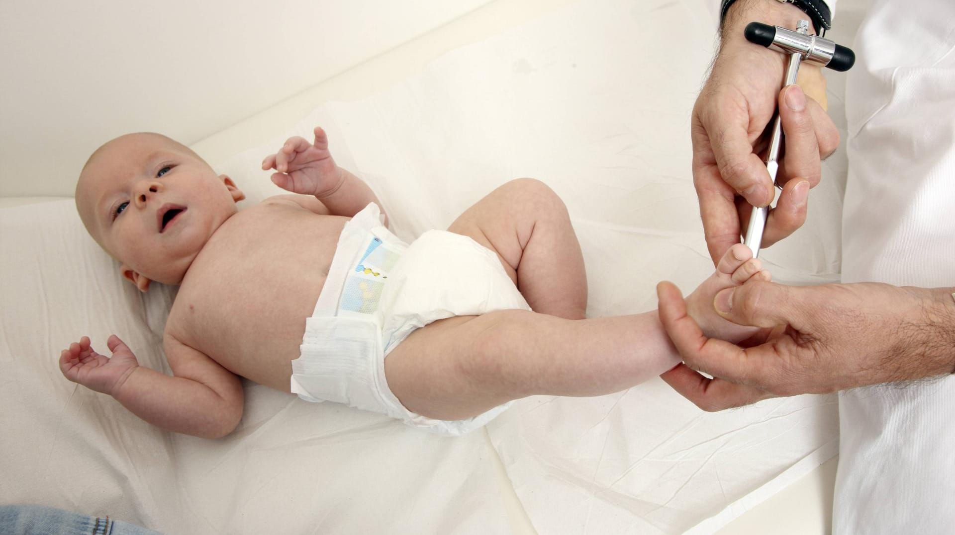 Die 29-Jährige Mutter sammelte im Internet Geld: Ihr Sohn braucht eine teure Behandlung wegen eines Herzfehlers. (Symbolfoto)