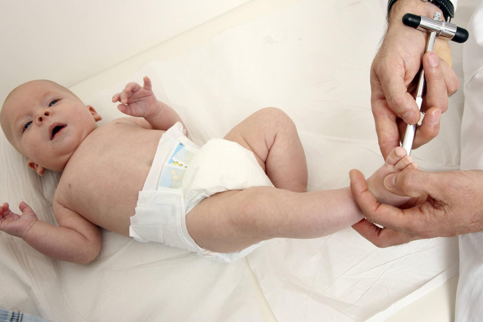 Die 29-Jährige Mutter sammelte im Internet Geld: Ihr Sohn braucht eine teure Behandlung wegen eines Herzfehlers. (Symbolfoto)