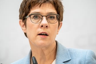 Annegret Kramp-Karrenbauer ist CDU-Vorsitzende: Sie fordert, die Mehrwertsteuer-Senkung nicht über das Jahresende hinaus zu verlängern. (Archivfoto)