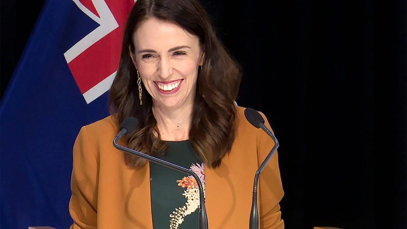 Jacinda Ardern bei der Pressekonferenz, auf der sie das Land für Corona-frei erklärte: Die derzeitige Regierungschefin ist bei der Bevölkerung extrem beliebt.