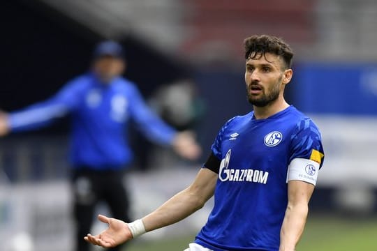 Der Schalker Daniel Caligiuri soll vor einem Wechsel zum FC Augsburg stehen.