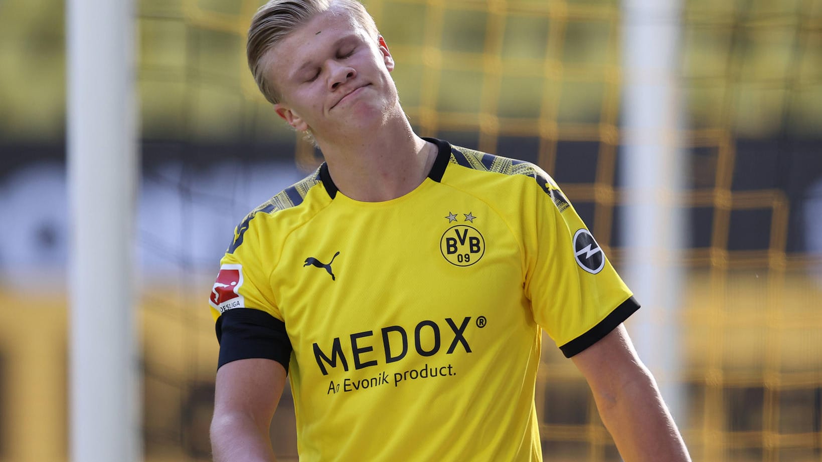 Erling Haaland: Der BVB-Torjäger sitzt beim Auswärtsspiel in Düsseldorf zunächst auf der Bank. Erling Haaland: Der BVB-Torjäger sitzt beim Auswärtsspiel in Düsseldorf zunächst auf der Bank.