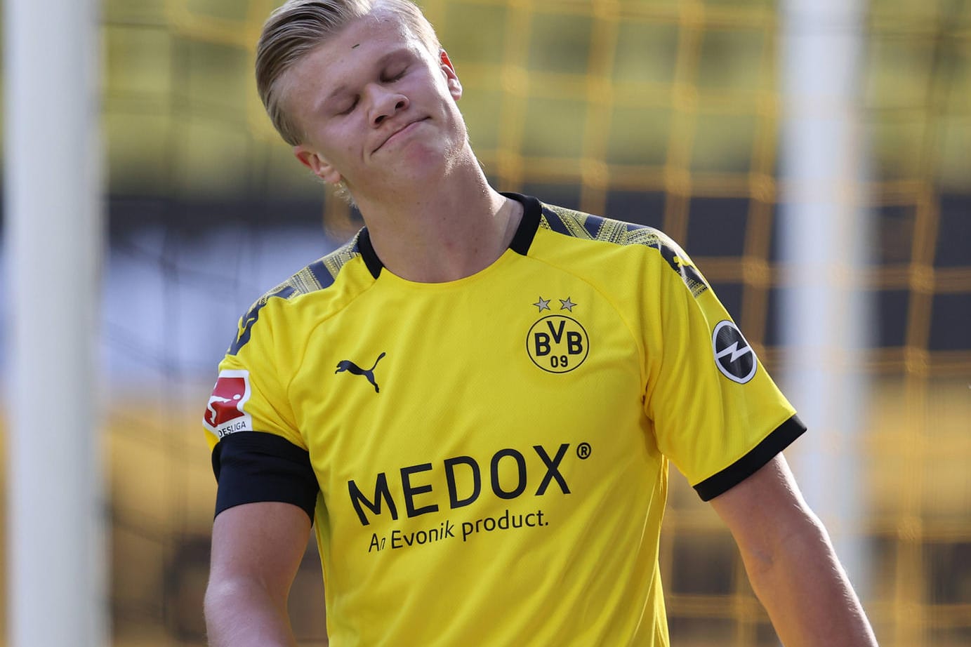 Erling Haaland: Der BVB-Torjäger sitzt beim Auswärtsspiel in Düsseldorf zunächst auf der Bank.