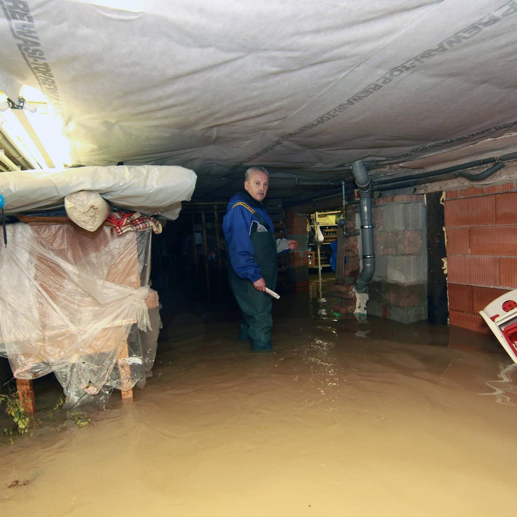 Hochwasser: Was Sie tun sollten, wenn der Keller unter Wasser steht