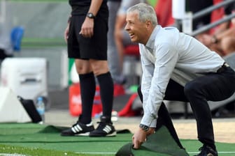 Lucien Favre: Der BVB-Trainer durfte nach dem Siegtor emotional jubeln.