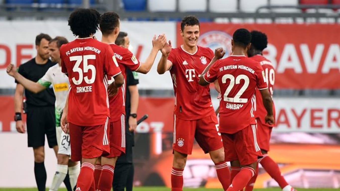 Nach dem Sieg gegen Gladbach wollen die Bayern-Profis den Meistertitel gegen Bremen perfekt machen.