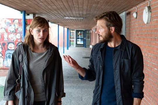 Ann Kathrin Klaasen (Christiane Paul) und Hero Klaasen (Andreas Pietschmann) sind sich bei der Erziehung des gemeinsamen Sohnes nicht immer einig.