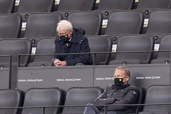 BVB-Präsident Reinhard Rauball (oben) und Geschäftsführer Hans-Joachim Watzke schauten sich das Spiel in Dortmund von der Tribüne aus an.
