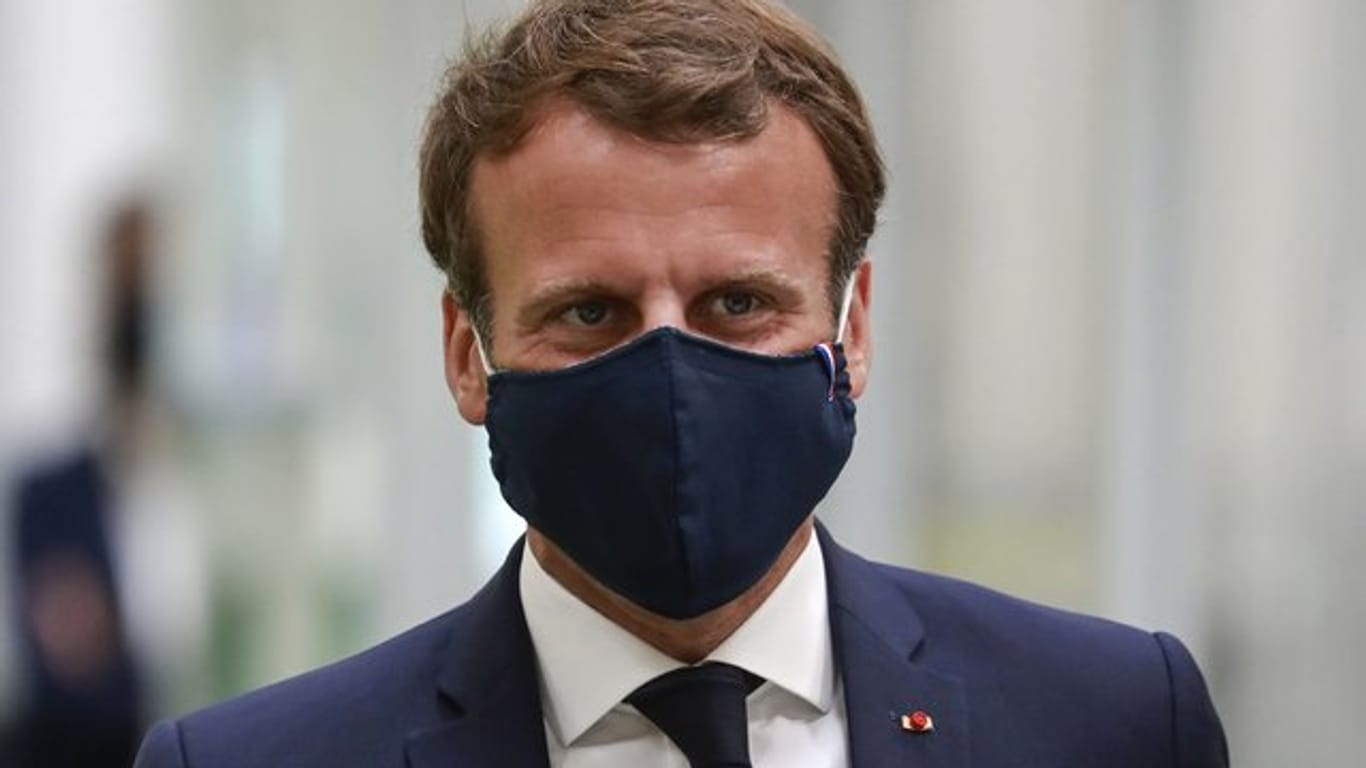 Frankreichs Präsident Emmanuel Macron hat sich in einer Fernsehansprache an das Land gewandt.