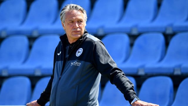 Steht mit Bielefeld kurz vor dem Bundesliga-Aufstieg: Arminia-Coach Uwe Neuhaus. Steht mit Bielefeld kurz vor dem Bundesliga-Aufstieg: Arminia-Coach Uwe Neuhaus.