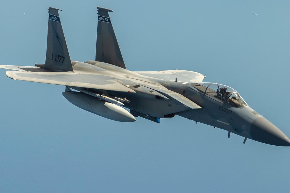 Ein Fighter des Typs F-15 Eagle der U.S. Air Force: Eine Maschine dieses Typs soll abgestürzt sein.