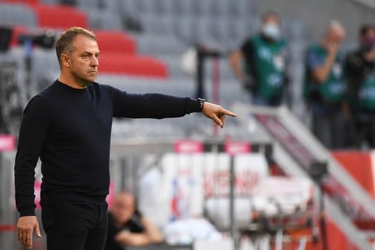 Mit einem Sieg bei Werder Bremen will Trainer Hansi Flick mit dem FC Bayern sein erstes Meisterstück perfekt machen.