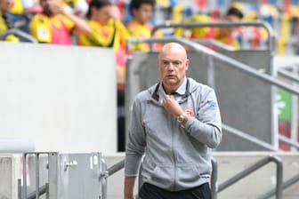 Vor dem Spiel gegen RB Leipzig im Wettkampfmodus: Düsseldorfs Trainer Uwe Rösler.