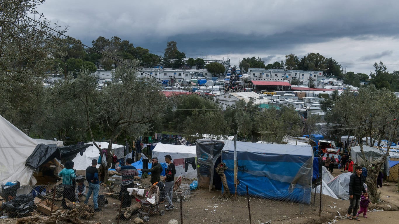Das Flüchtlingslager Moria auf der griechischen Insel Lesbos: Berlin plant eine eigene Lösung für Flüchtlinge.