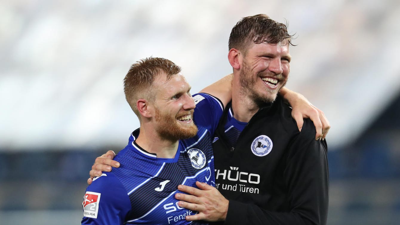 Andreas Voglsammer (li.) und Fabian Klos (re.): Das Sturmduo hat mit 30 Toren die Arminia in die Bundesliga geschossen. Andreas Voglsammer (li.) und Fabian Klos (re.): Das Sturmduo hat mit 30 Toren die Arminia in die Bundesliga geschossen.