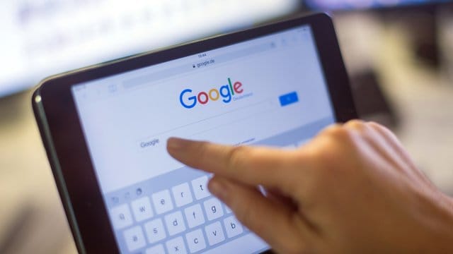 Beim BGH werden zwei Klagen gegen Google zum "Recht auf Vergessenwerden" im Internet verhandelt. Beim BGH werden zwei Klagen gegen Google zum "Recht auf Vergessenwerden" im Internet verhandelt.