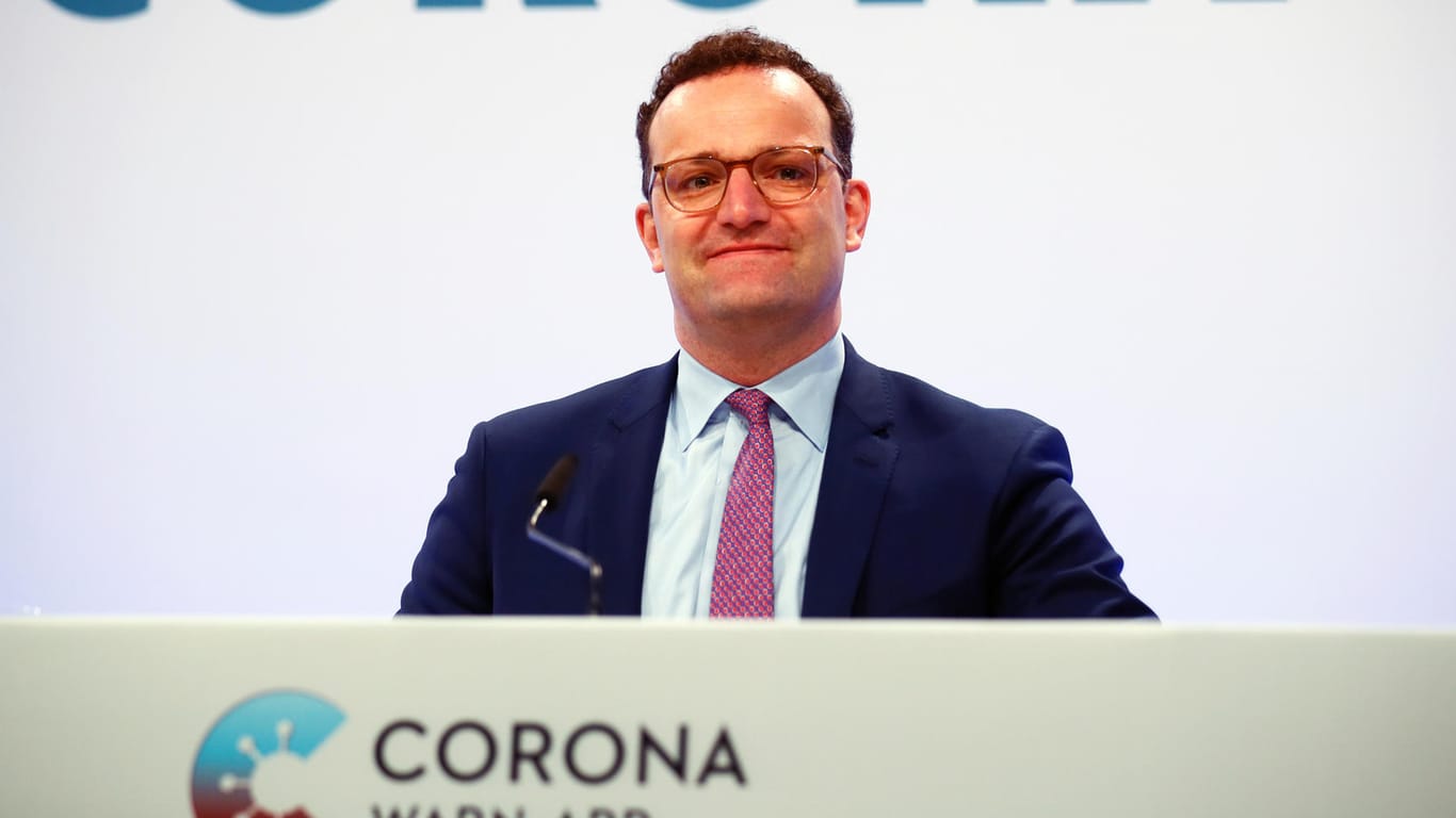 Jens Spahn: Der Gesundheitsminister ist glücklich mit der Entwicklung der Corona-Warn-App.