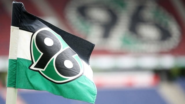 Fünf Profis von Hannover 96 hatten gegen die Corona-Auflagen verstoßen.