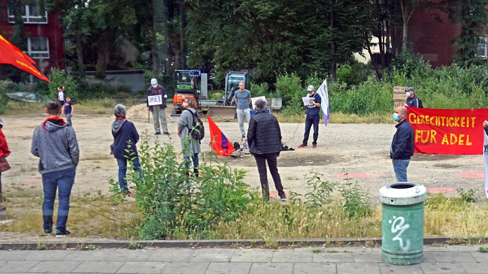 Demonstranten versammelten sich Anfang in Essen-Altendorf, um an Adel B. zu erinnern: Der 32-jährige starb vor einem Jahr bei einem Polizeieinsatz.