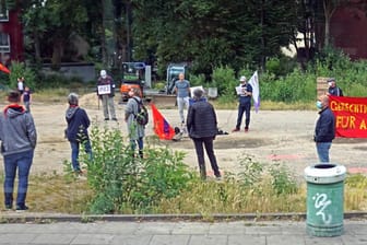 Demonstranten versammelten sich Anfang in Essen-Altendorf, um an Adel B. zu erinnern: Der 32-jährige starb vor einem Jahr bei einem Polizeieinsatz.