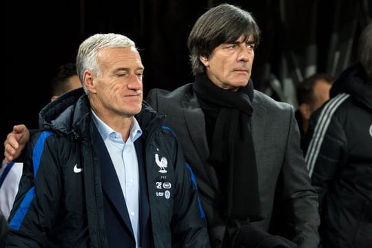 Deutschlands Trainer Joachim Löw (r) und Frankreichs Trainer Didier Deschamps wären am 17.