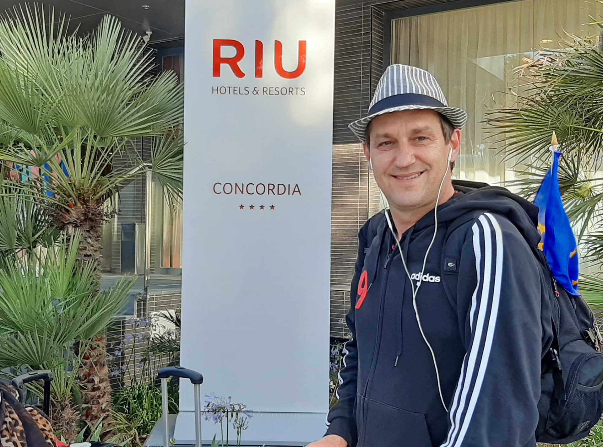 Mallorca: Olaf Gruß steht vor dem Hotel Riu Concordia. "Von Ballermann hat das hier ja überhaupt nichts mehr", urteilt der erfahrene Playa de Palma-Besucher.