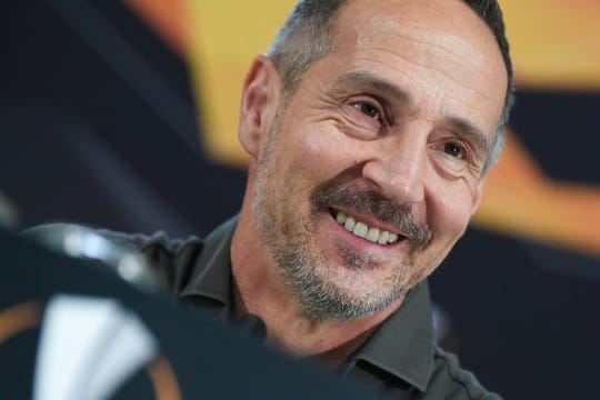 Trainer Adi Hütter will mit Eintracht Frankfurt wieder in die Europa League.
