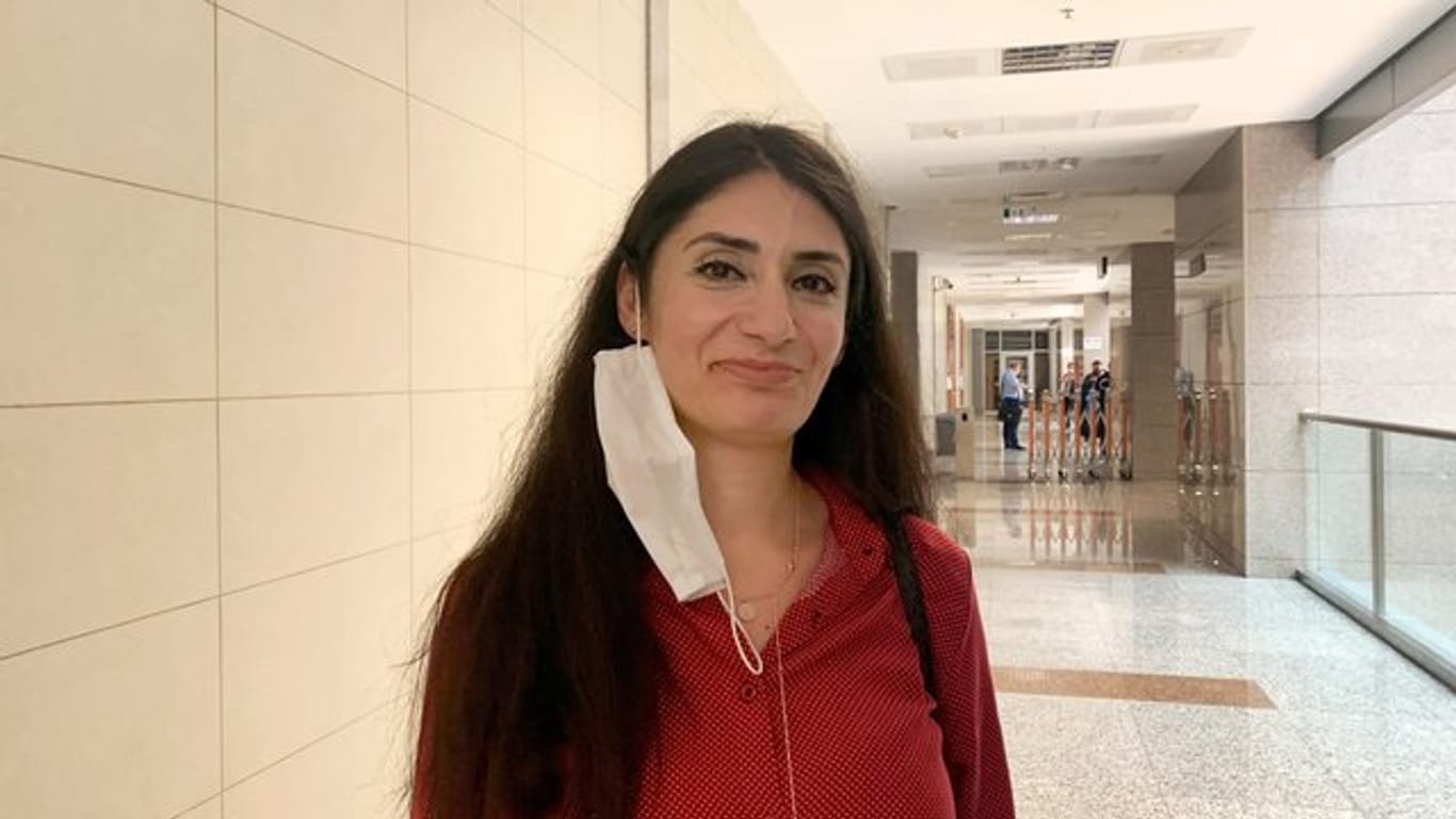 Muss keine Fußfessel mehr tragen: Die seit mehr als einem Jahr in der Türkei festgehaltene Kölnerin Gönül Örs.