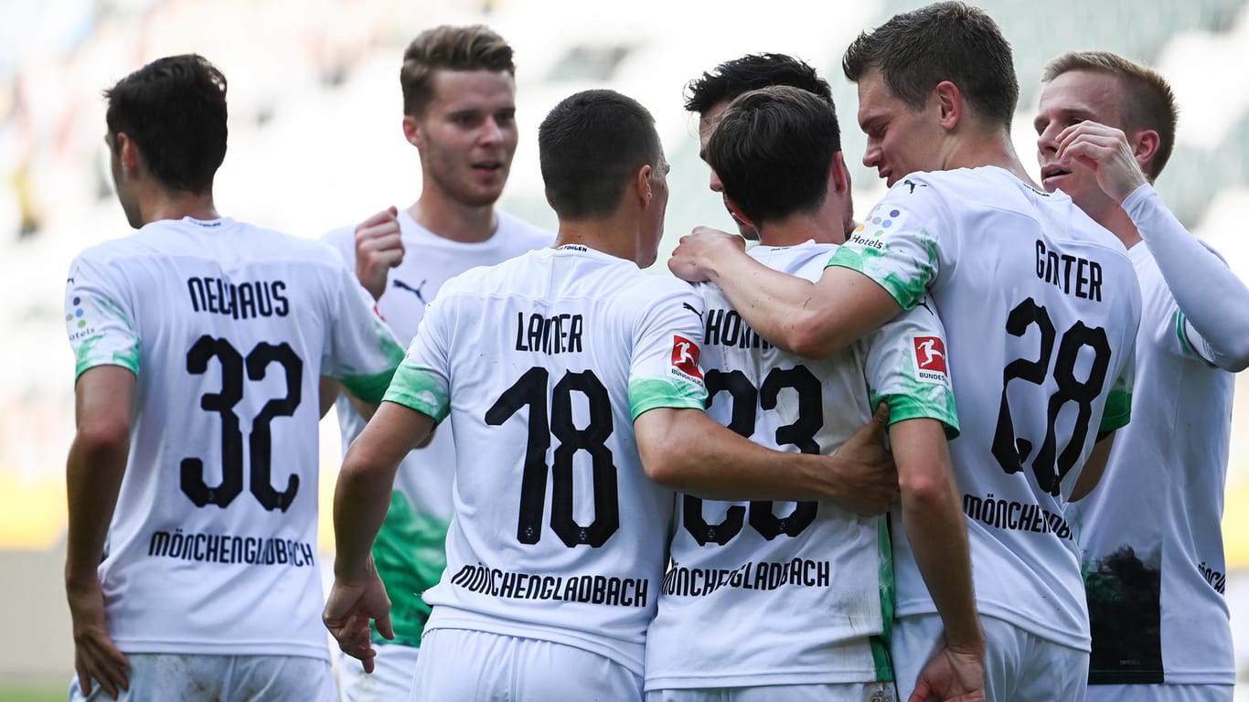 Bundesliga: Die Gladbacher diktierten in der 1. Halbzeit die Partie gegen Wolfsburg,