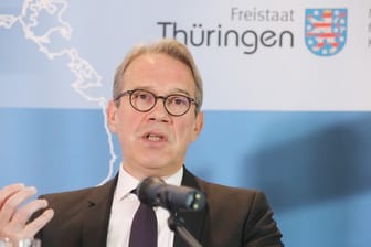 Thüringens Innenminister Georg Maier (SPD) warnt vor Zunahme von Terrorismus.