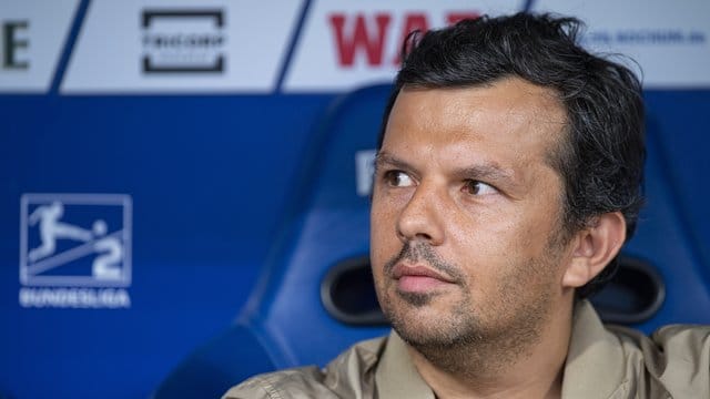 Muss für Arminia Bielefeld nun einen Erstliga-Kader zusammenstellen: Sportdirektor Samir Arabi. Muss für Arminia Bielefeld nun einen Erstliga-Kader zusammenstellen: Sportdirektor Samir Arabi.