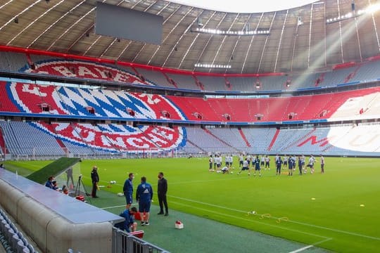 Die Bayern-Profis beim Training in der Allianz-Arena.