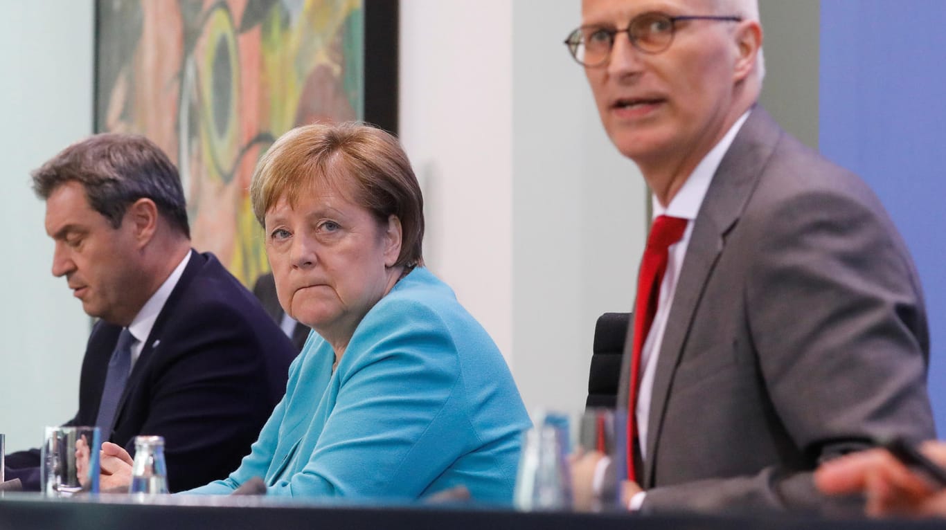 Merkel, Söder (li.), Tschentscher: Sprechen in wichtigen Fragen der Coronakrise wieder mit einer Stimme.