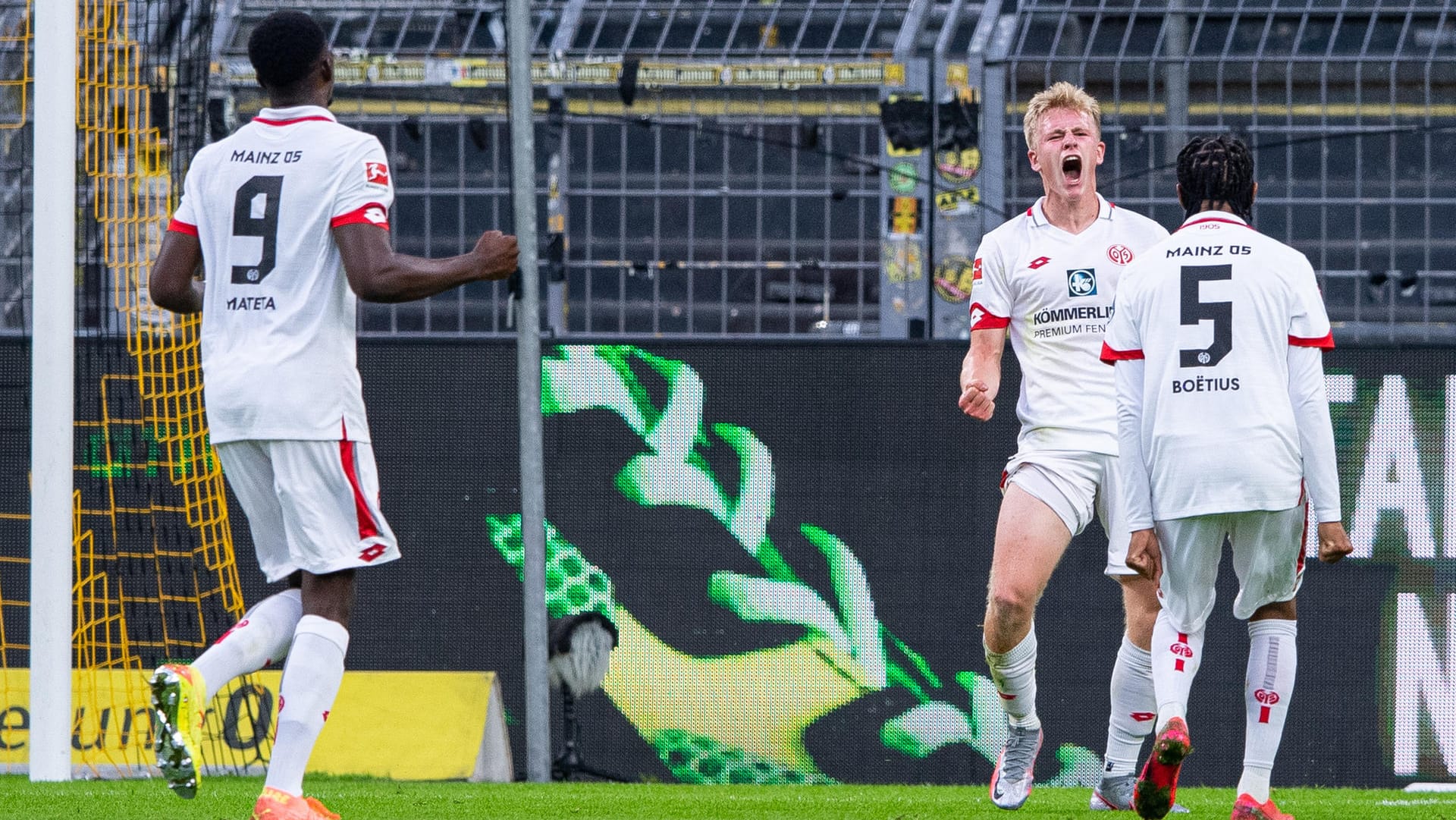 Jubel bei den Mainzern: Die 05er siegten überraschend bin Dortmund.