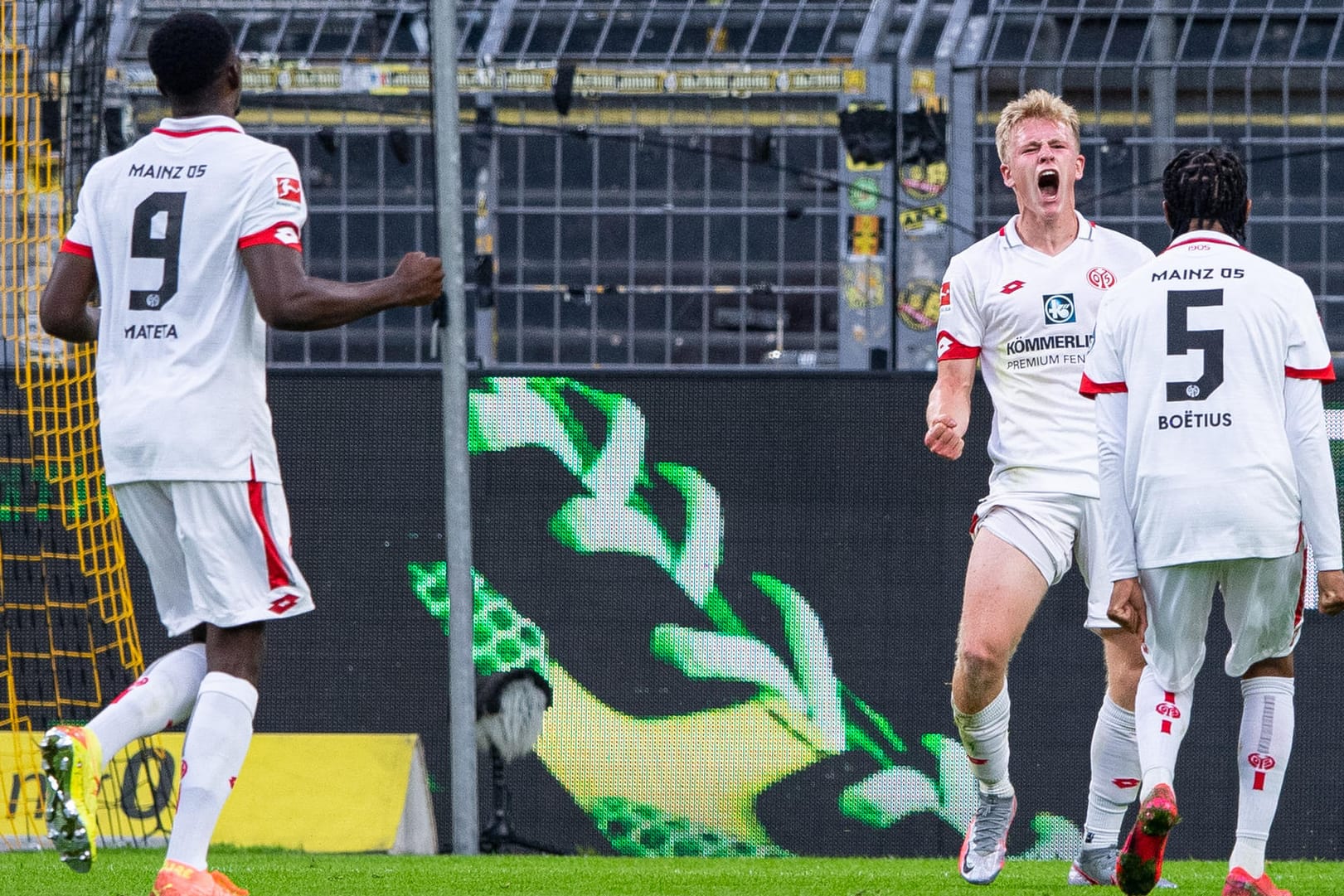 Jubel bei den Mainzern: Die 05er siegten überraschend bin Dortmund.