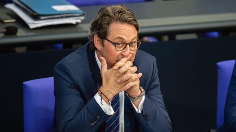Verkehrsminister Andreas Scheuer steht unter Druck, weil er die Verträge zur Kontrolle und Erhebung der Maut Ende 2018 abschloss, bevor Rechtssicherheit bestand.