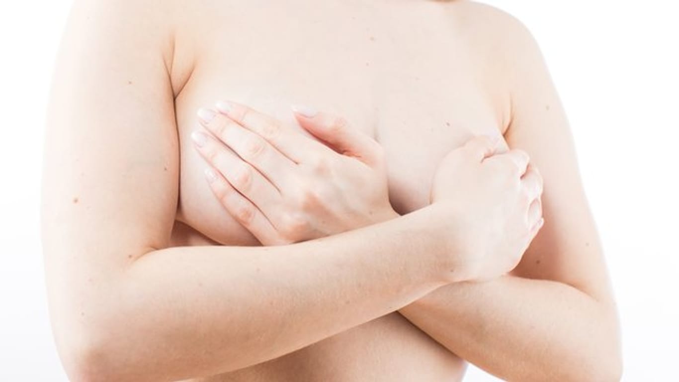 Wird in Folge von Brustkrebs eine Brust rekonstruiert, muss die andere ebenfalls angepasst werden.