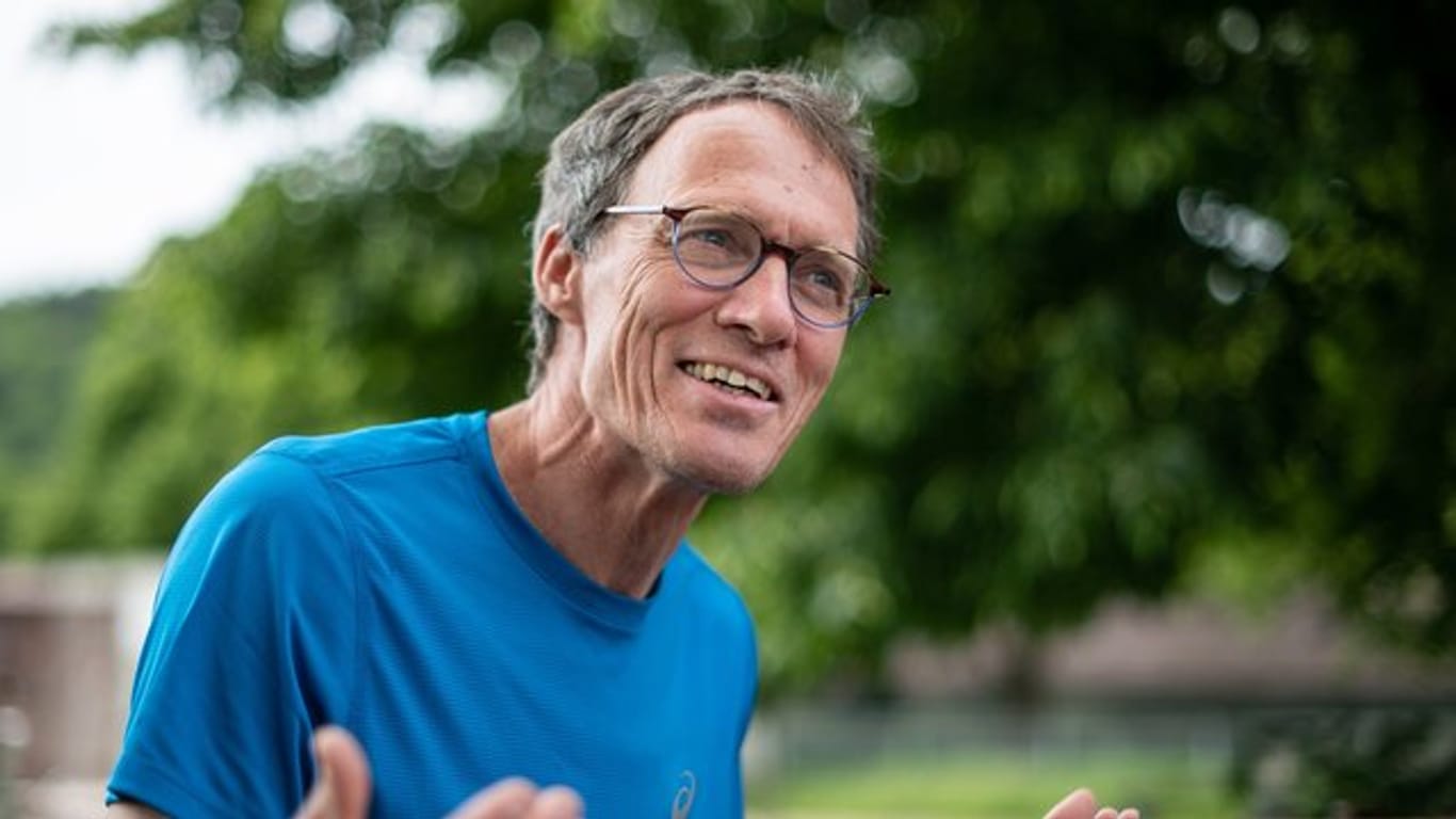 Olympiasieger Dieter Baumann fordert Laufwettbewerbe bei den deutschen Meisterschaften.
