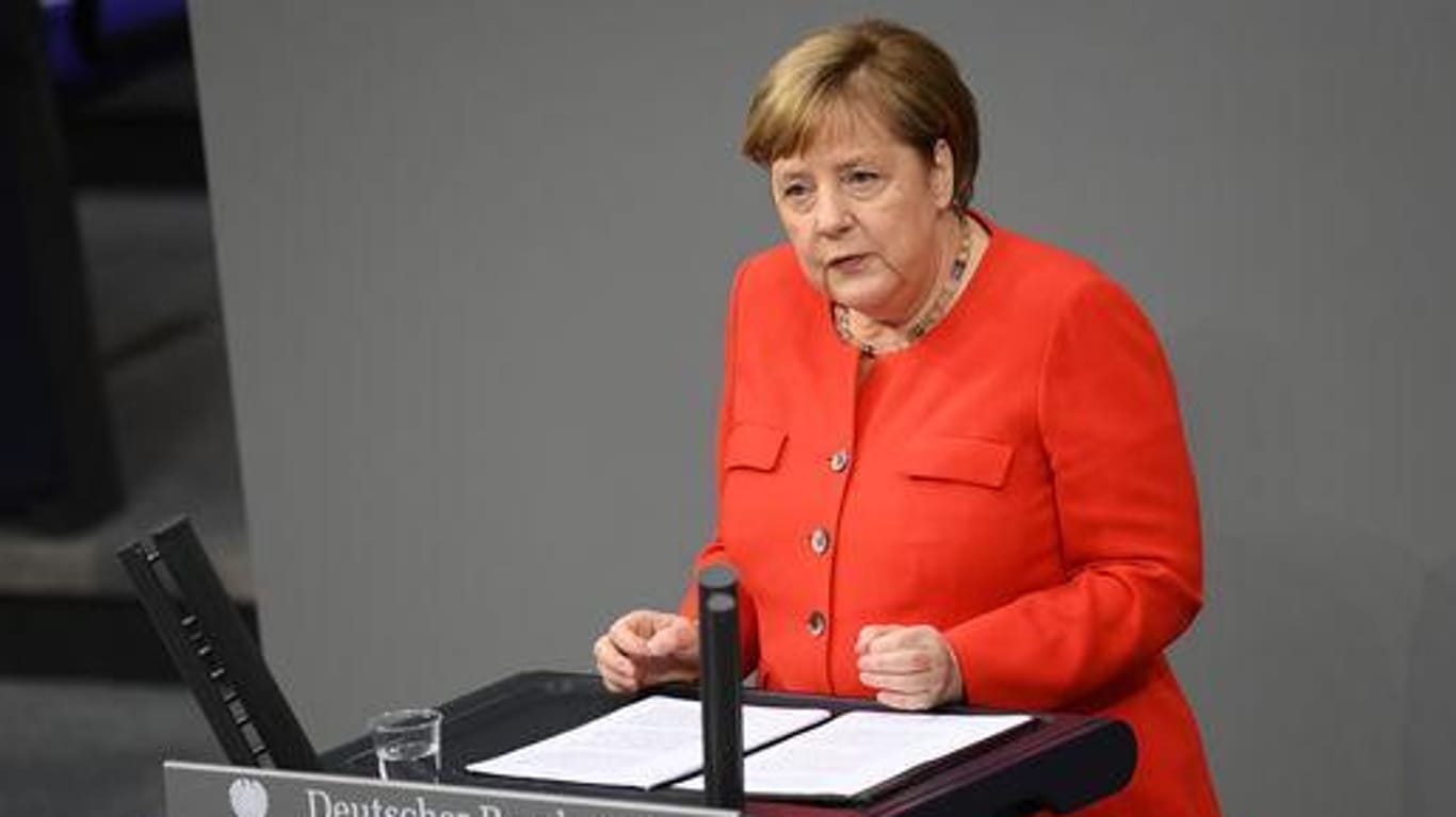 Bundeskanzlerin Merkel: Sie spricht zur deutschen EU-Ratspräsidentschaft im Bundestag.