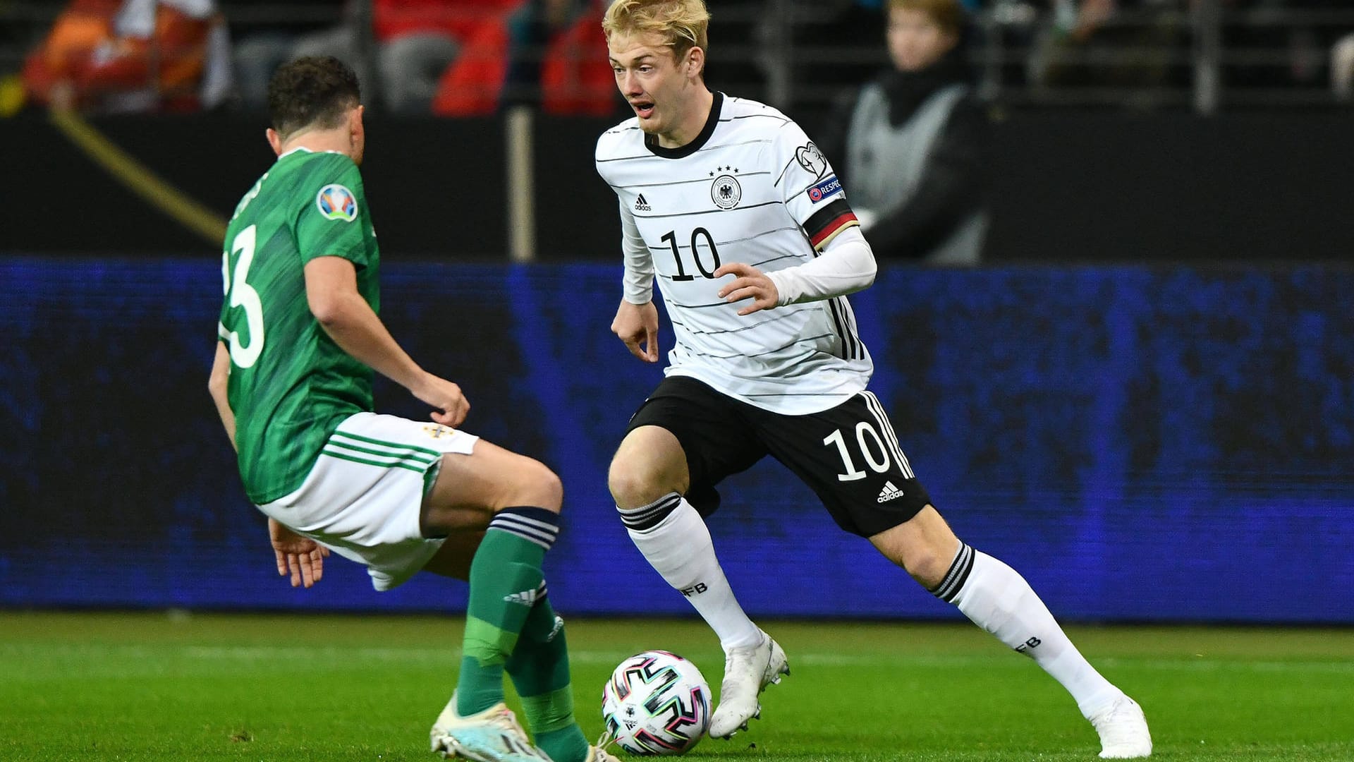 Julian Brandt in Aktion: Gegen Nordirland bestritt die deutsche Nationalmannschaft im November 2019 ihr letztes Qualifikationsspiel. Julian Brandt in Aktion: Gegen Nordirland bestritt die deutsche Nationalmannschaft im November 2019 ihr letztes Qualifikationsspiel.