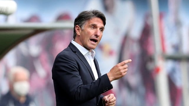 Bei Hertha-Coach Bruno Labbadia ist die Luft noch nicht raus. Bei Hertha-Coach Bruno Labbadia ist die Luft noch nicht raus.