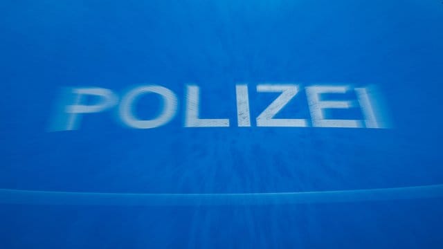 Schriftzug "Polizei" Schriftzug "Polizei"
