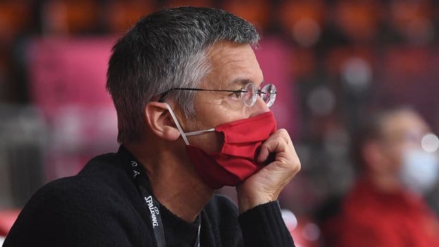 Herbert Hainer hatte im vergangenen Jahr als Präsident und Aufsichtsratsvorsitzender die Nachfolge von Uli Hoeneß angetreten. Herbert Hainer hatte im vergangenen Jahr als Präsident und Aufsichtsratsvorsitzender die Nachfolge von Uli Hoeneß angetreten.