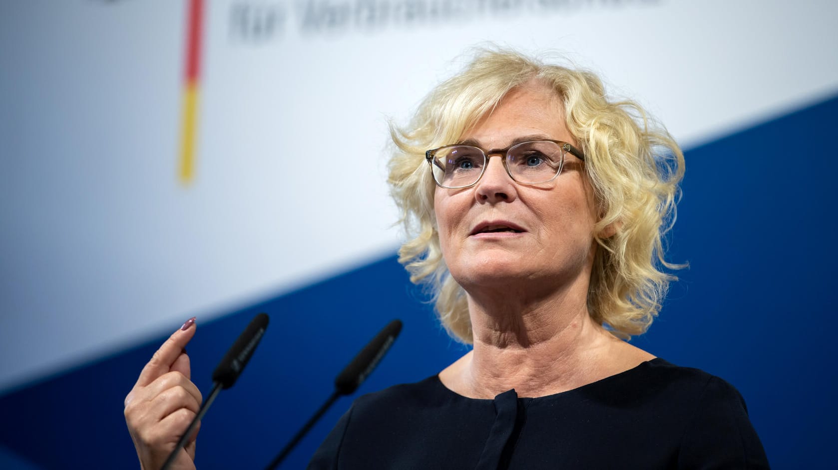 Christine Lambrecht: Die Bundesjustizministerin will das Strafrecht bei Kindesmissbrauch und Kinderpornografie verschärfen. Christine Lambrecht: Die Bundesjustizministerin will das Strafrecht bei Kindesmissbrauch und Kinderpornografie verschärfen.