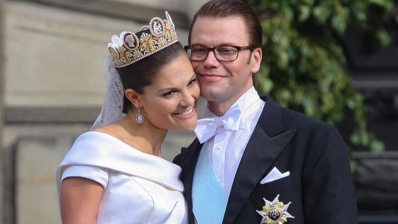Victoria von Schweden mit ihrem Gatten: Vor zehn Jahren heiratete das Paar in der Stockholmer Nikolaikirche.